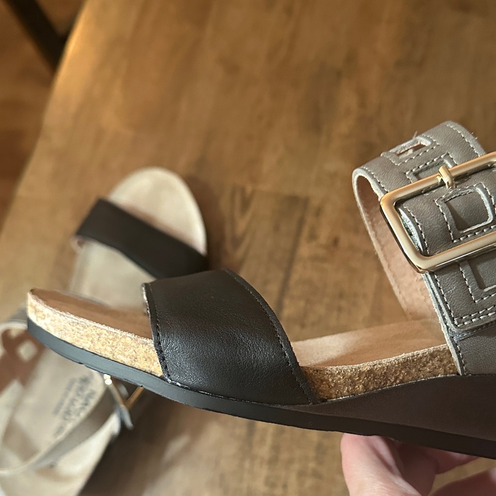 Naot Women's Black and Taupe Cutout Strap Sandals Size 39 Size 8/8.5 - Picture 12 of 12